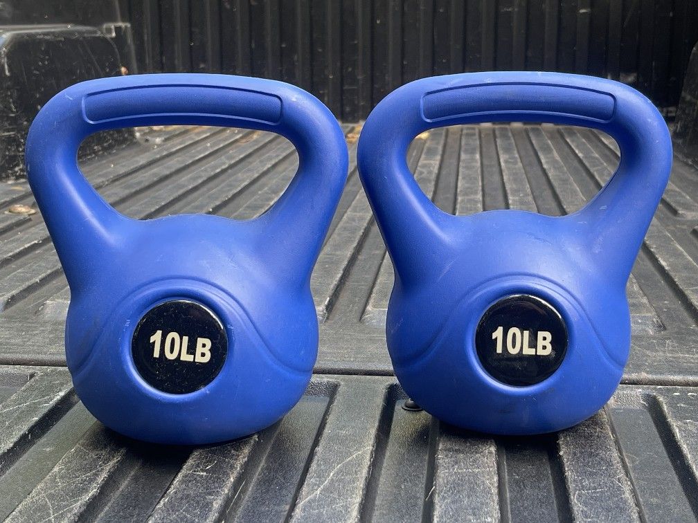 PAIR OF 10 LB. KETTLEBELLS