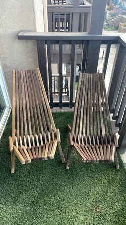 Folding Wood Slatted Lounge Chairs – Set of 2