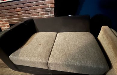 FREE COUCHES
