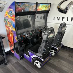 Cruisin World Arcade Machine