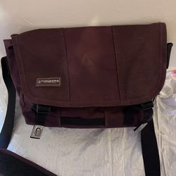 Timbuk 2 small messenger bag … burgundy color