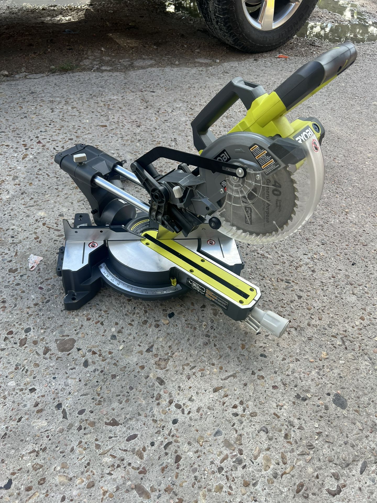 Ryobi 7 1/4 Sliding Miter Saw