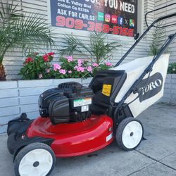 TORO GAS SELF-PROPELLED LANW MOWER LIKE NEW 