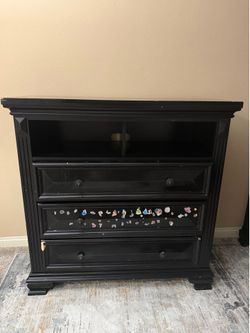 Dresser Dresser for free