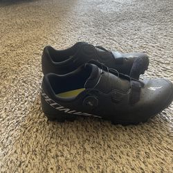 Specialized Recon 2.0 clip in road and gravel biking shoes