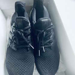 Adidas Boost Men Size 11.5