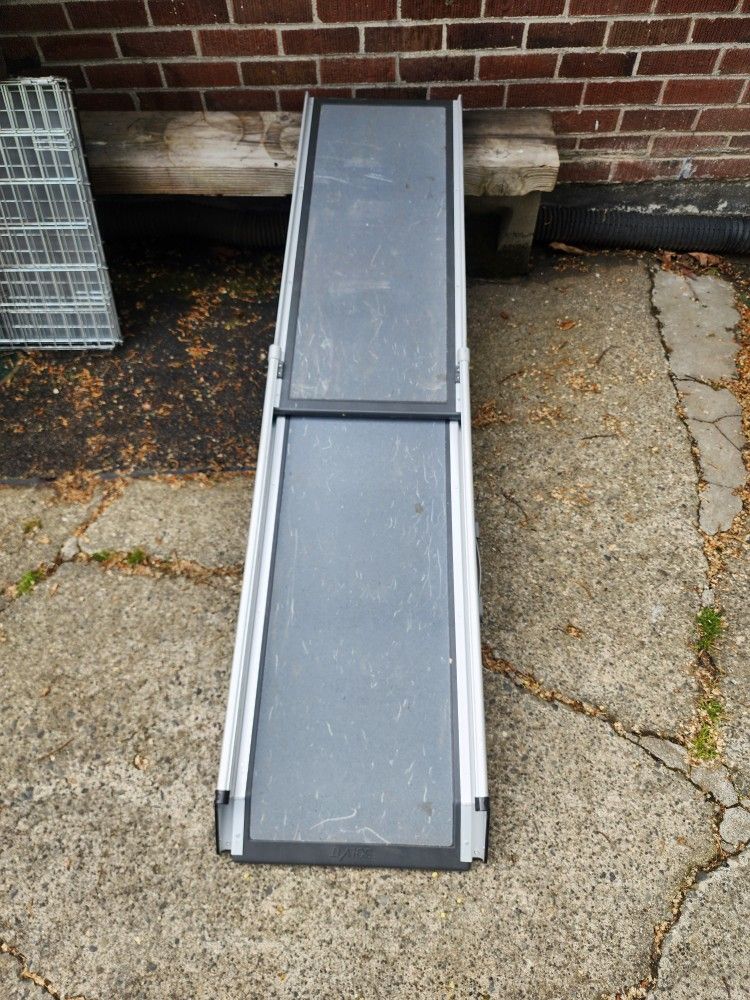 Solvit Deluxe Telescoping Pet Ramp