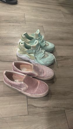 Vans/nikes