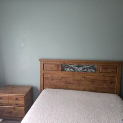 Queen Size bedroom set