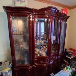 🔥 Moving Sale – Large Elegant China Cabinet / Display Hutch – MUST GO – $800 OBO