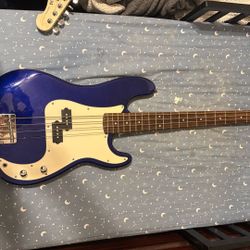 Squier by Fender P-Bass