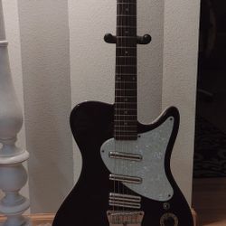 Danelectro Mod 6  500.00 OBO 