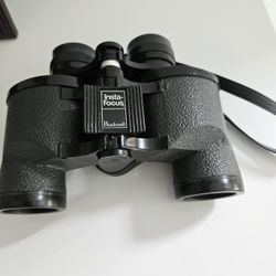 BINOCULARS.   BINOCULARES 