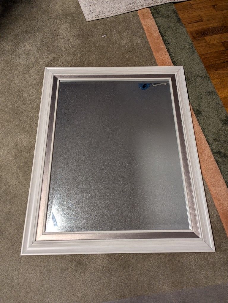 Mirror 27.5 In X 33.5in
