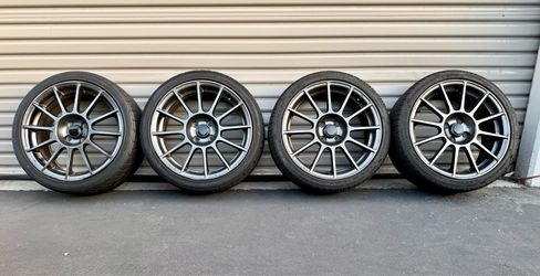Fiat abarth 17” rims and tires 205-40-17