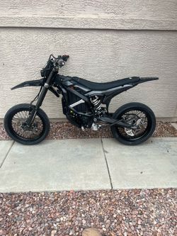 2025 surron ultra bee