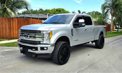 2017 FORD F250 LARIAT