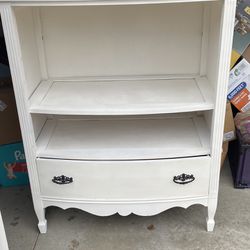 Dresser/bookshelf/storage