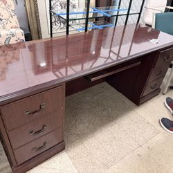 Solid oak desk, arm chair and queen bed w/mattress