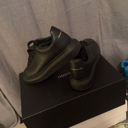 Alexander McQueen Size 43