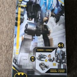 DC Batman Gotham City Guardian Playset 4-in-1 Transforming Robot Vehicle