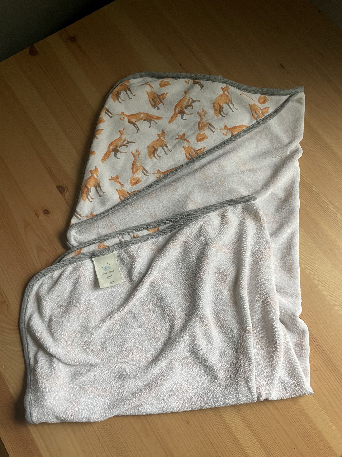 Cloud Island Unisex Baby Woodland Forest Fox Hooded Bath Towel Orange Gray