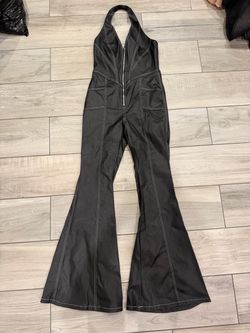 Black Halter Neck Flare Jumpsuit SIZE M- stretch