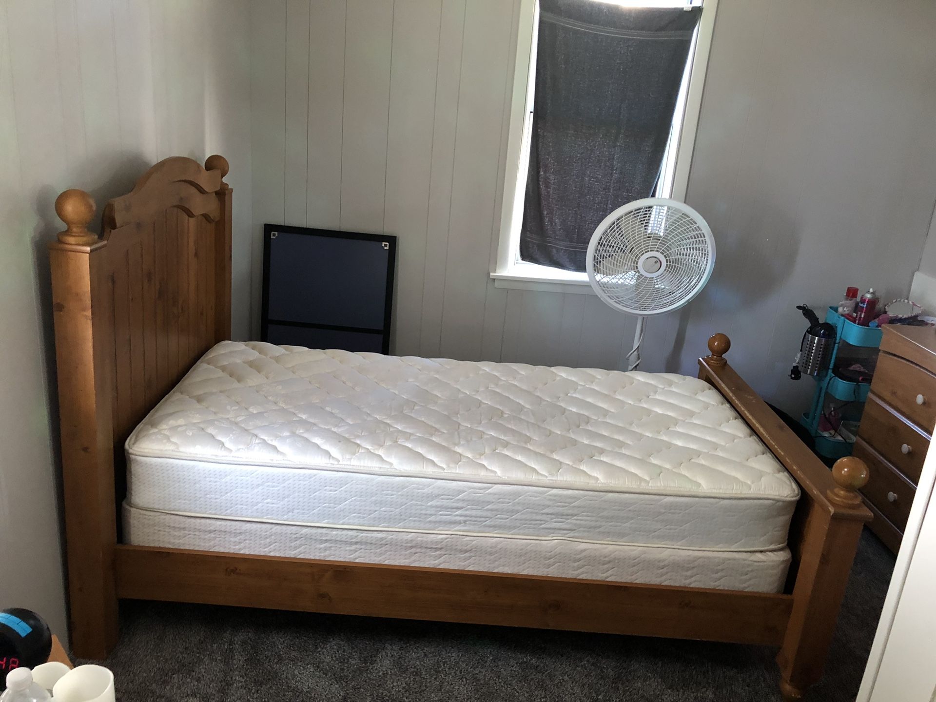 Twin bed set