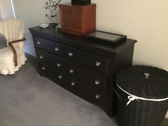 Queen Bedroom Set