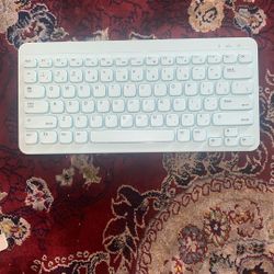 ASUS Marshmallow Keyboard KW100