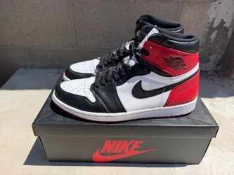 2016 black toe Jordan 1 men’s size 10.5