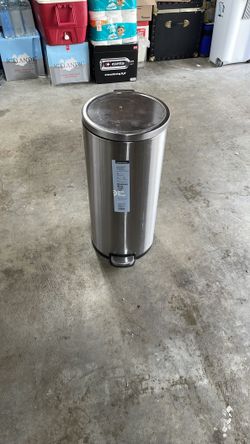 Trash can