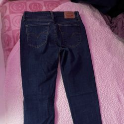 levi’s low rise jeans