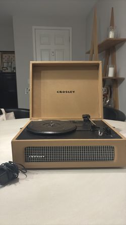 Crosley record player, vinyl