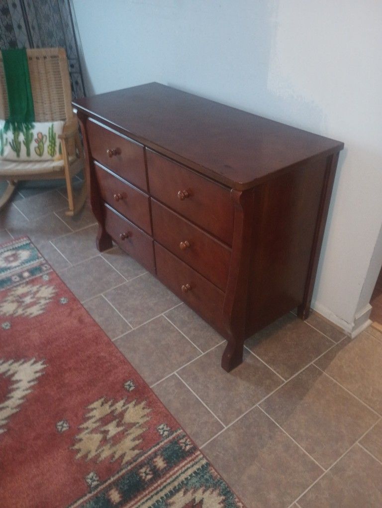 6 Drawer Dresser 