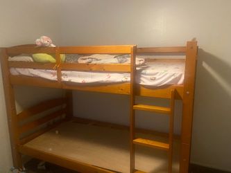 Like new sturdy wood bunk bed with mattress