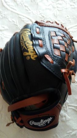 New Rawlings Youth Glove