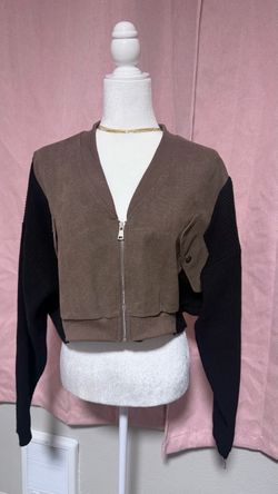 Two-Tone Cropped Zip-Up Jacket