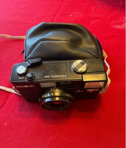 Vintage Minolta Hi-Matic S2 35mm Film Camera + Case – $40