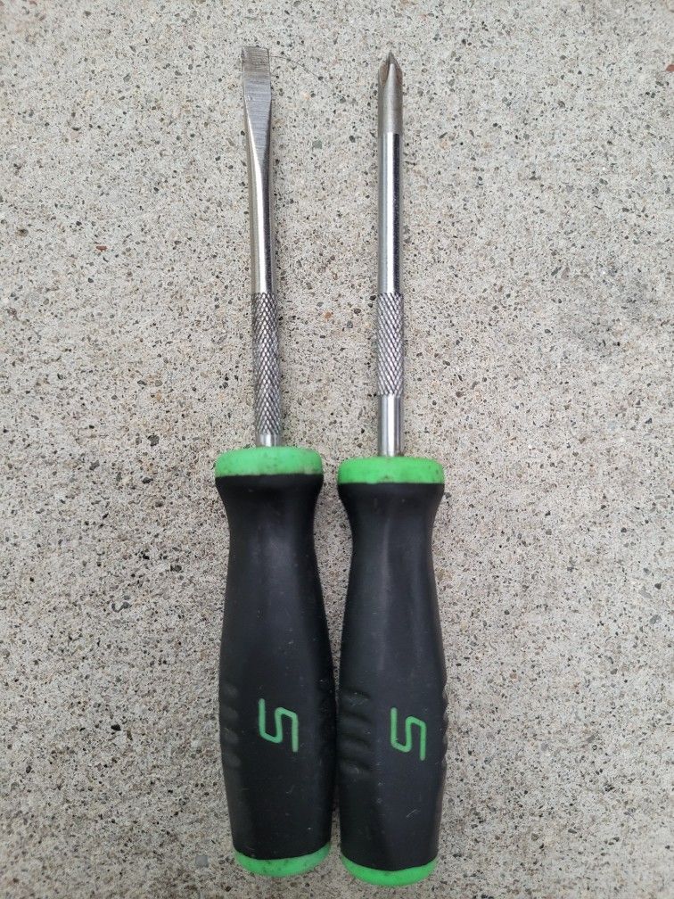 Desarmadores Snap-on de estrella y plano