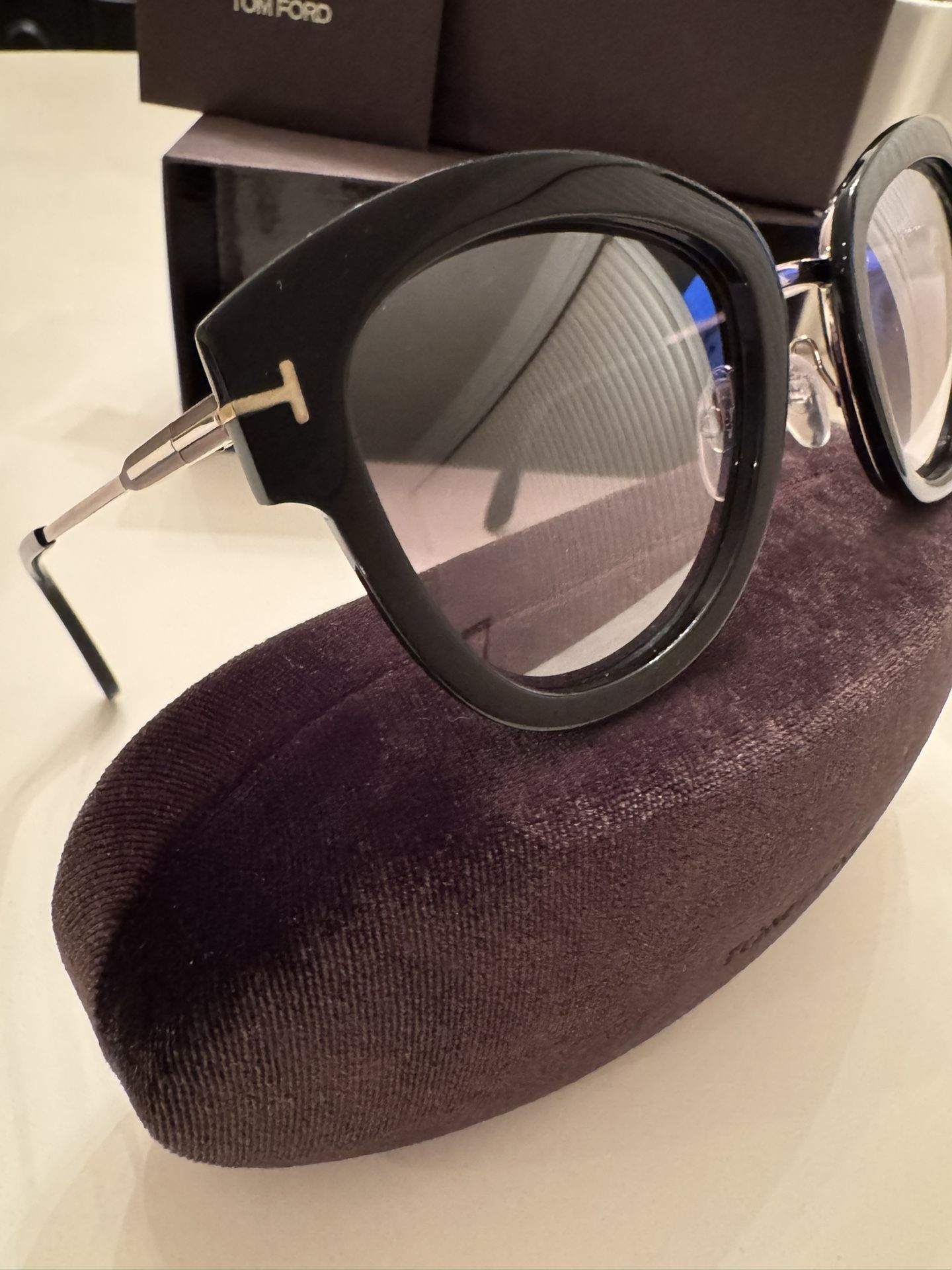Tom Ford Never Worn Brand New - www.joarbit.com