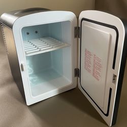 Mini Fridge Chefman Dark Grey Portable