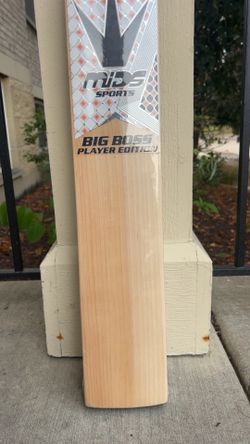 MIDS BIG BOSS PLAYER EDITION ENGLISH WILLOW CRICKET BAT 