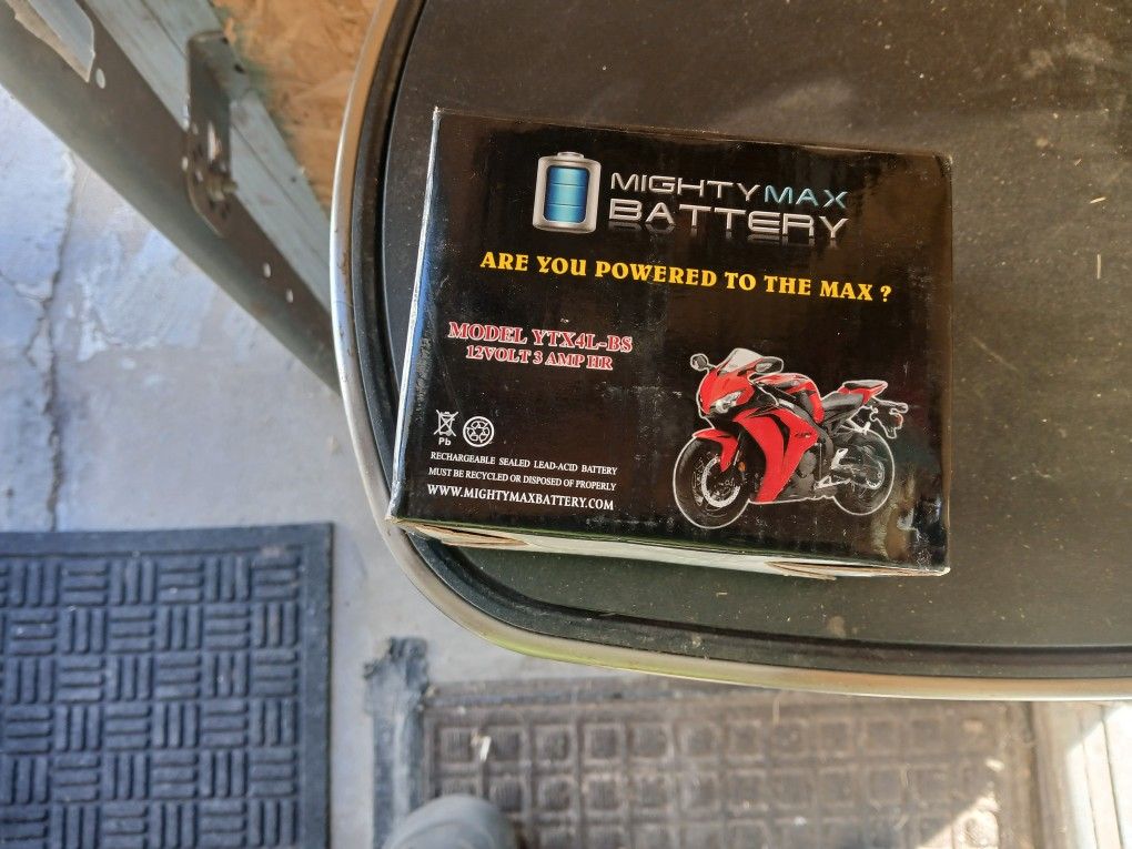 Motorcycle  Max Battery 