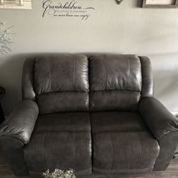 Leather recliner loveseat