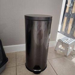 Kitchen Trash Can