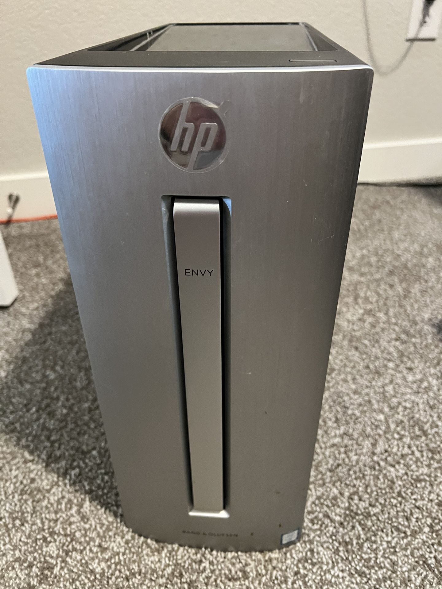 HP Envy i7-6700 3.4GHz 16GB 64 bit Windows 10 Home