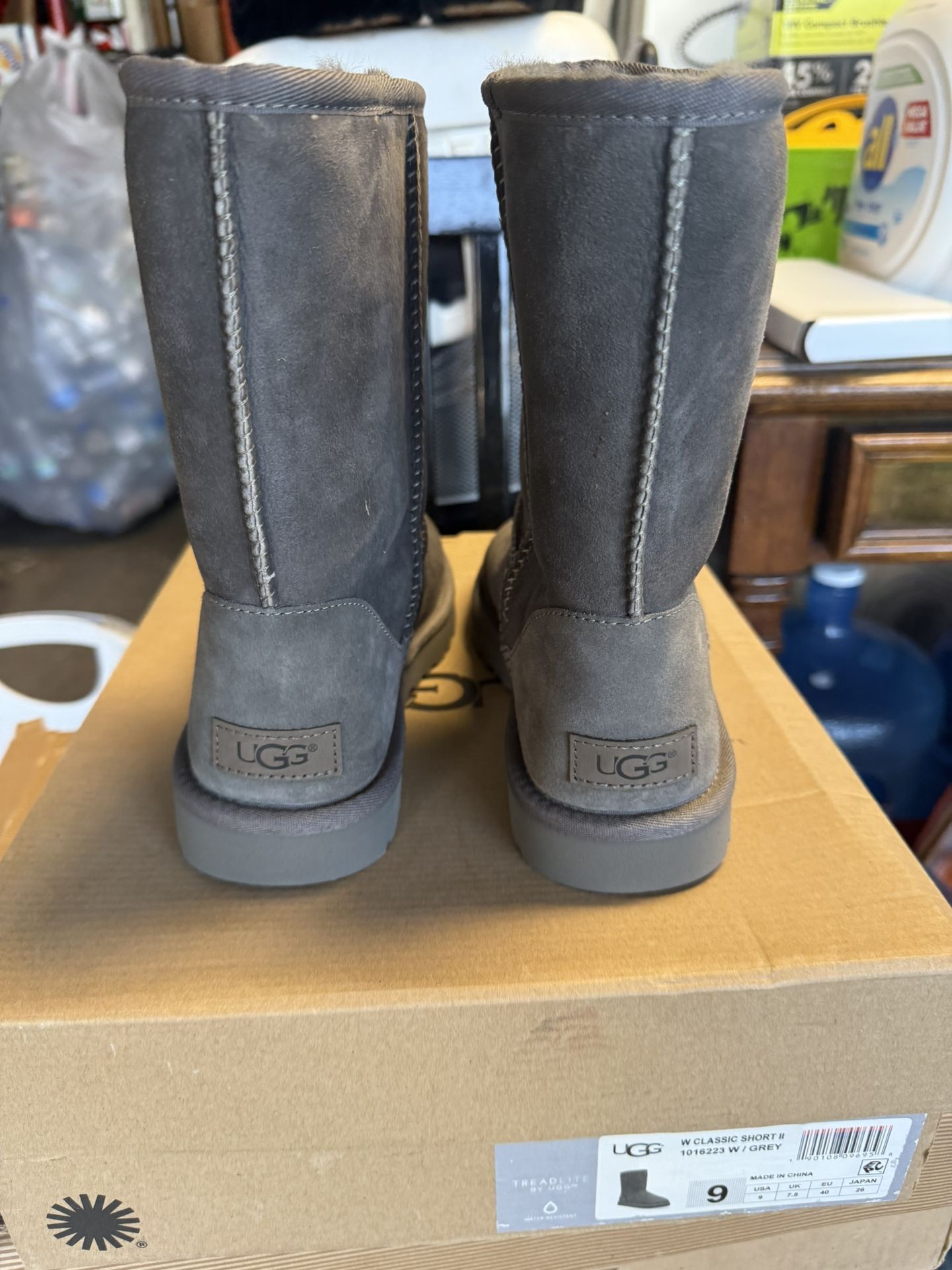 Ugh Boots Women Size 9