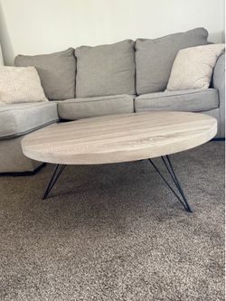 Round coffee table
