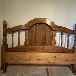 Solid Wood Vintage Full-size Bed Frame Set 